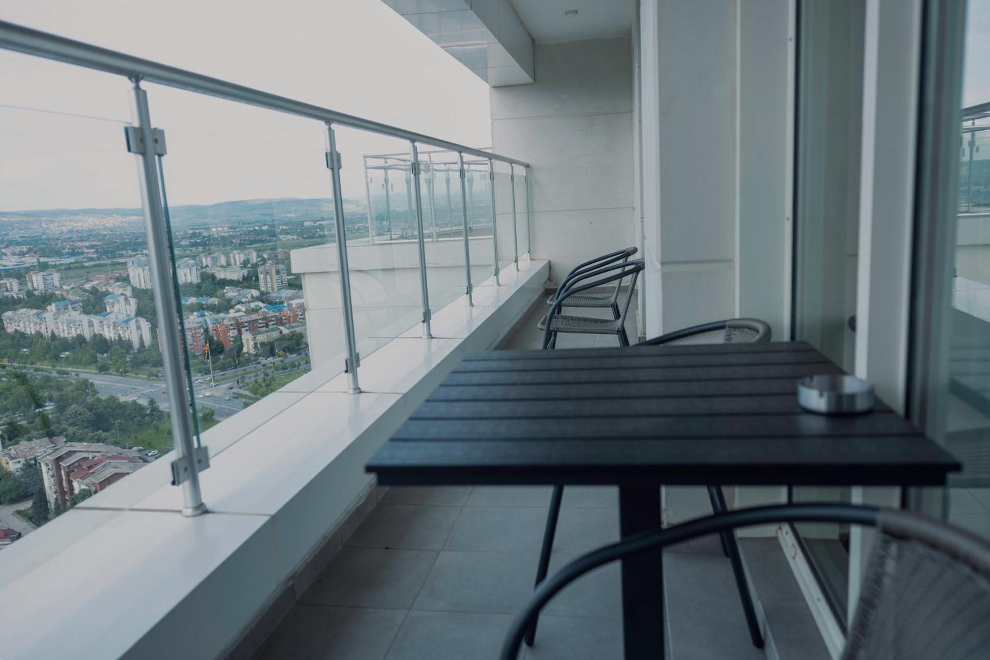 33Rd Floor Twin Apartments In Cevahir Sky City Complex With Pool, Spa, Fitness And Parking Included In Price Skopje Ngoại thất bức ảnh